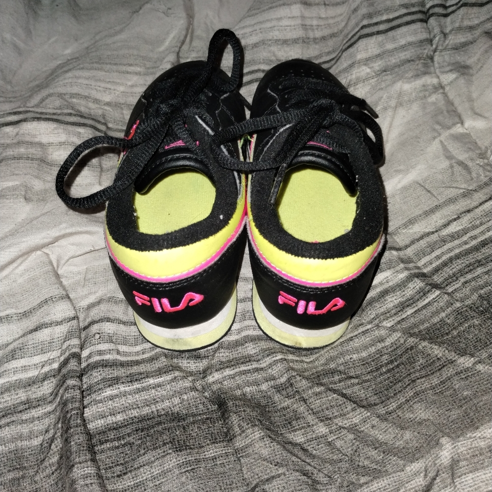 Shoes - Picture 5 of 6